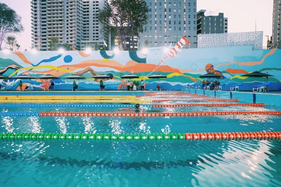 Swimming pool